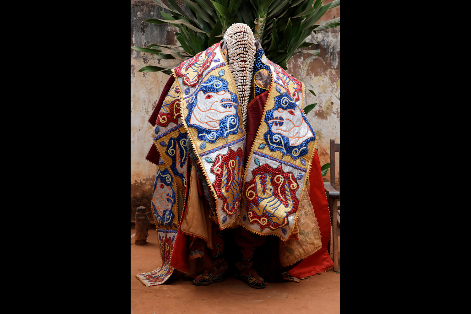 Masque Egun-gun à Abomey au Bénin en 2015