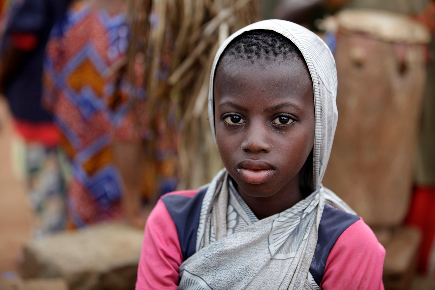 Portrait d’un enfant au regard tendre au Bénin en 2011