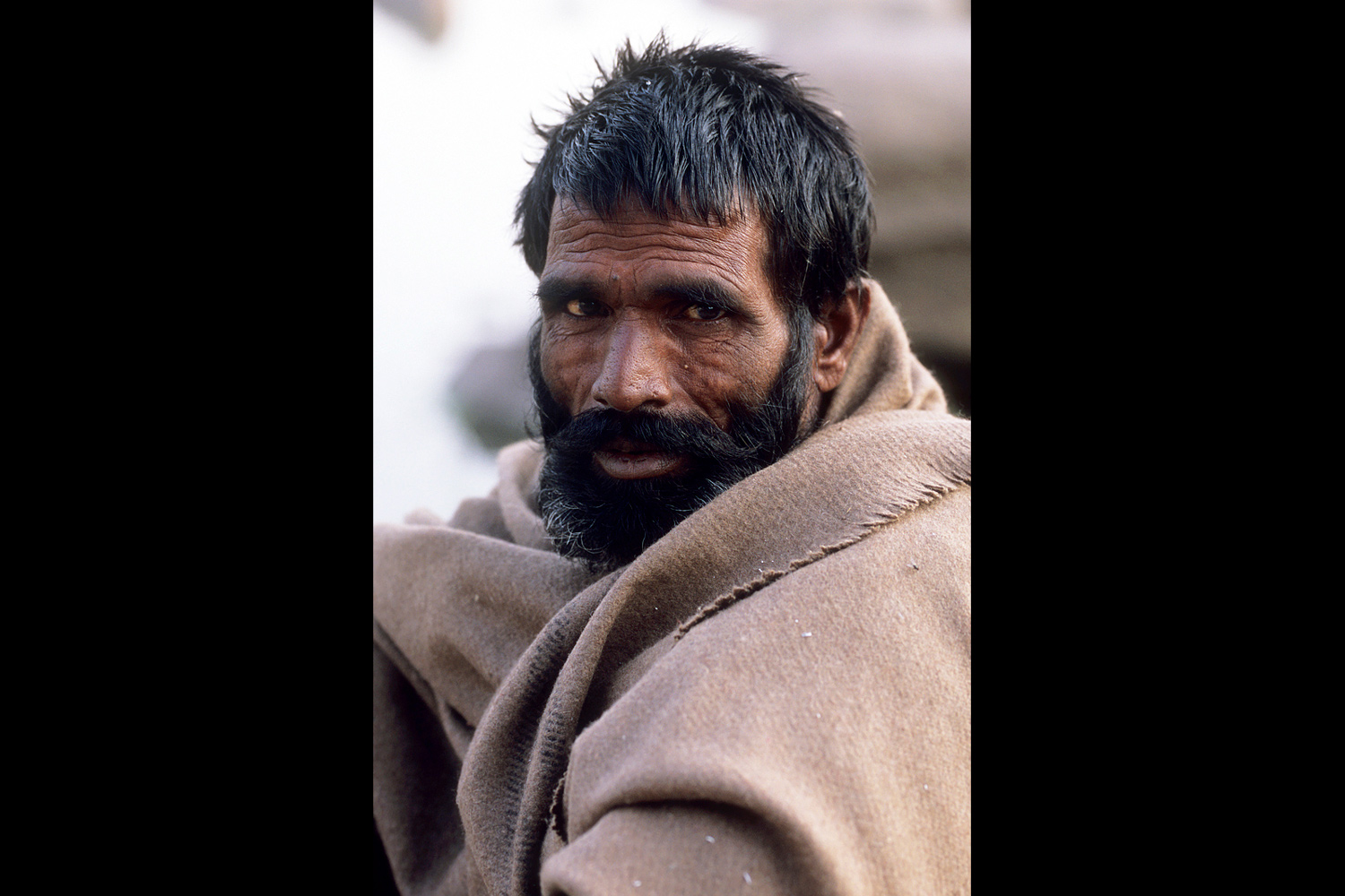 Homme dans la ville d’Orchha au bord de la rivière Betwa en Inde en 2005