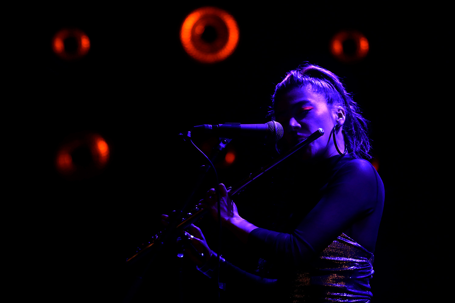 Maïa Barouh, flûtiste et chanteuse, en concert au Studio de l’Ermitage à Paris en 2022