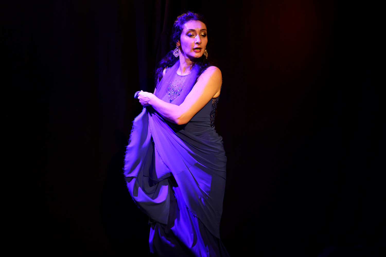 Nati James, danseuse de flamenco, en scène lors du spectacle Solar au Théâtre du Temps à Paris en 2025